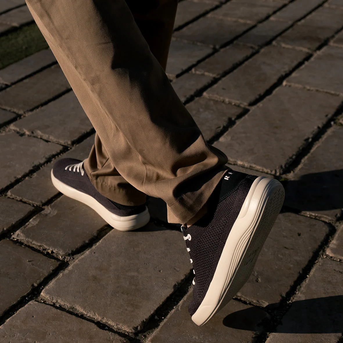 Mens Swellsole Neptune - Black - Image 2